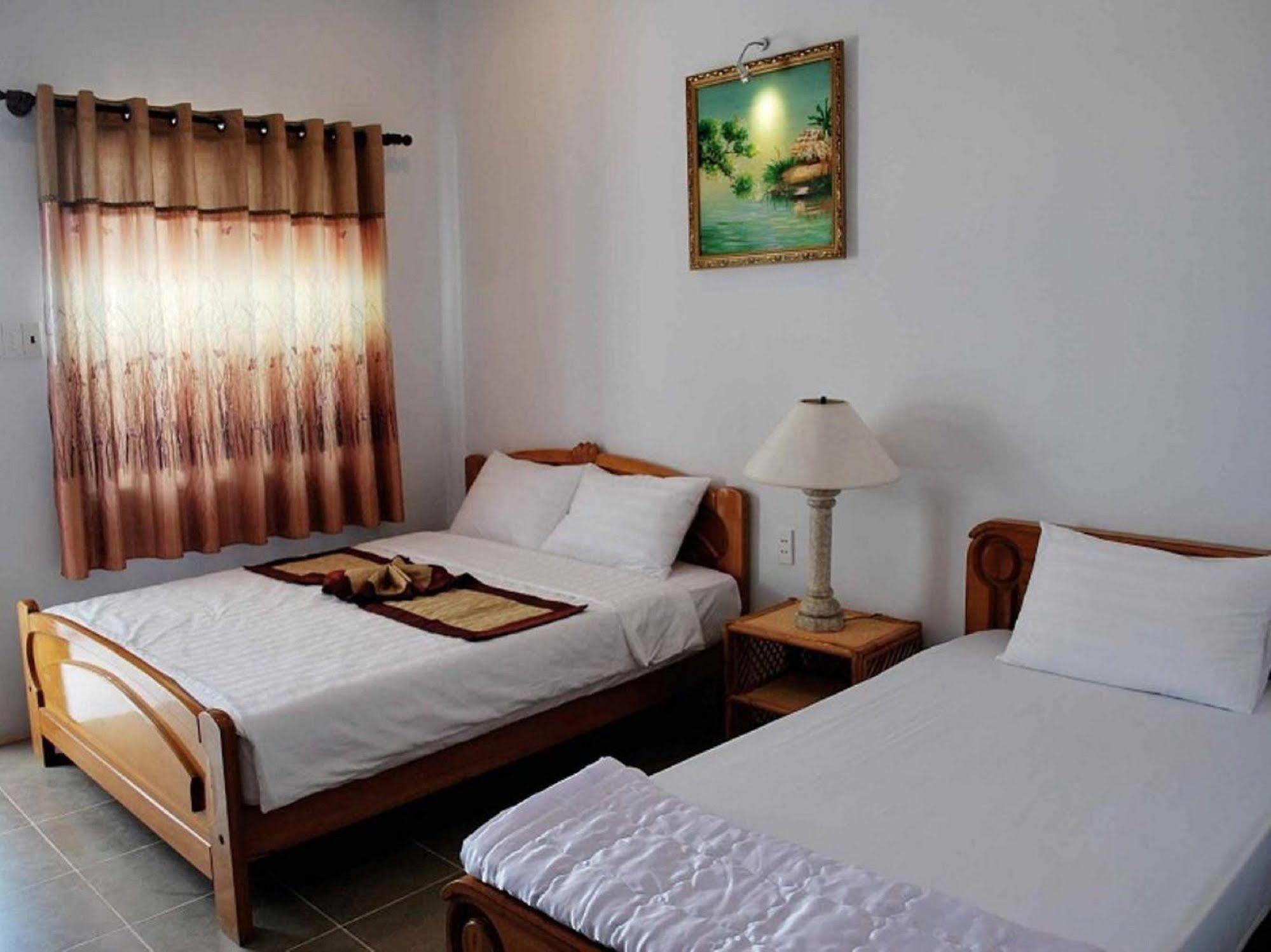 Phi Yen Hotel Chi Khu Co Ong Exterior photo