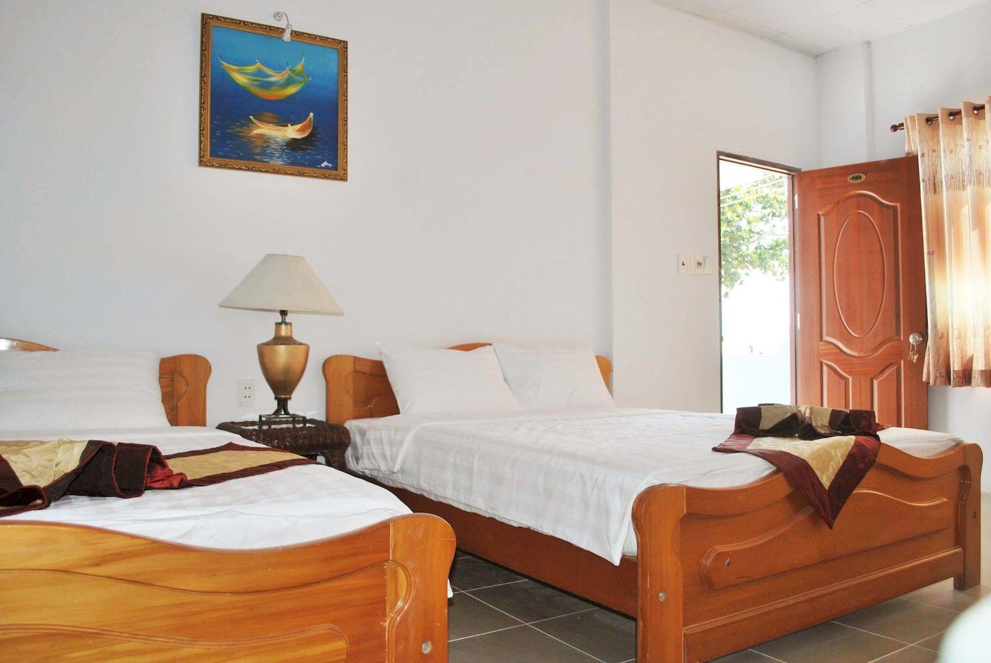 Phi Yen Hotel Chi Khu Co Ong Exterior photo