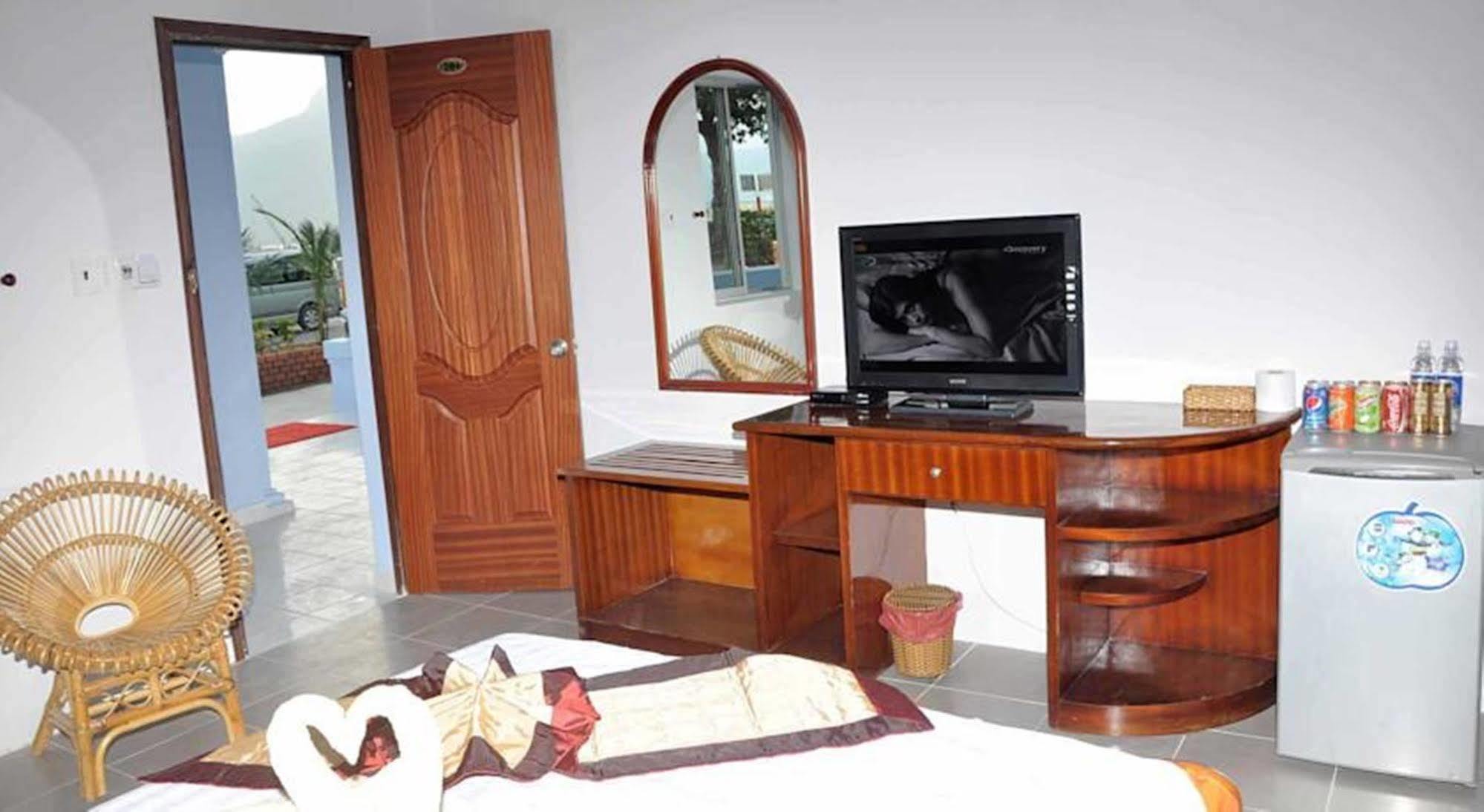 Phi Yen Hotel Chi Khu Co Ong Exterior photo